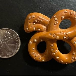 Vintage Pretzel plastic possibly Bakelite Brooch